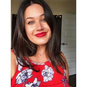 Meet your Posher, Kayla
